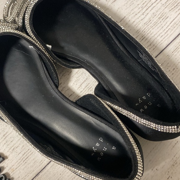 *Women's Juliette Bow Ballet Flats with Memory Foam Insole - A New Day Black 7 - Picture 7 of 9